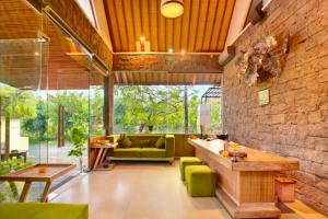 Azula Cozy Royal 2 BR Private Pool Villa With Jacuzzi ZN432