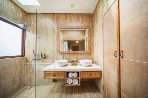 Azula Cozy Royal 2 BR Private Pool Villa With Jacuzzi ZN432