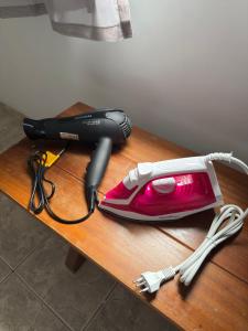 Aconchegante e à 400 metros na Praia da Enseada