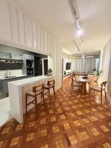 Equipped apartment 1 block from the beach