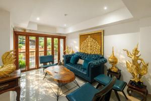 Rendezvous Classic House