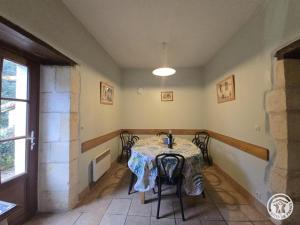 Gîte en pierre avec jardin et équipements modernes - FR-1-616-524