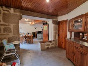 Maison de village en pierres à Chalmazel, idéale pour la nature - FR-1-496-381