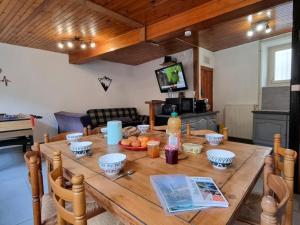 Maison de village en pierres à Chalmazel, idéale pour la nature - FR-1-496-381