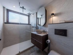 Courchevel 1850 - 6 personnes, Skis aux pieds, Wi-Fi, Parking - FR-1-631-242