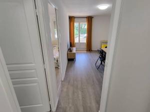 T2 RDC refait à neuf proche plage - FR-1-610-118