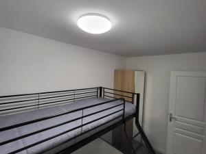 T2 RDC refait à neuf proche plage - FR-1-610-118