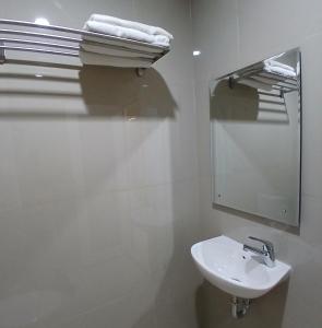 Ethan Hotel Kelapa Gading