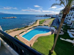 Apartamento moderno de 3 habitaciones a 50m de la playa con piscina - HISP-236-30