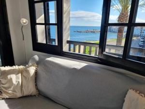 Apartamento moderno de 3 habitaciones a 50m de la playa con piscina - HISP-236-30