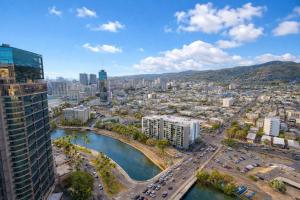 Brand New Waikiki 2BD 2BA Ocean City View, Tax included