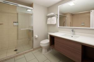 Holiday Inn & Suites Montreal Airport by IHG