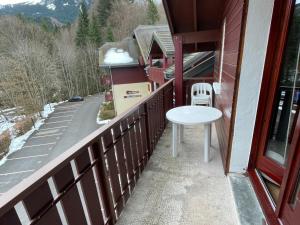 Appartement cozy au pied des pistes avec balcon et parking - FR-1-498-126
