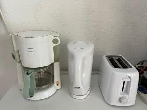 Studio-cabine avec loggia vitrée et garage privé à 200m de la plage - FR-1-338-635