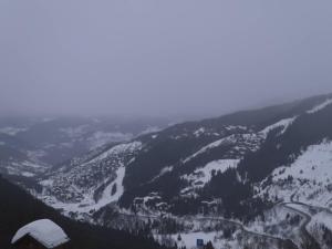 Charmant T2 au pied des pistes à Méribel - FR-1-355-288