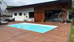 Vila s vířivkou a bazénem na úpatí Krušných hor