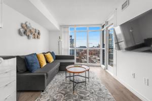 Toronto Harbourview Suites with free parking