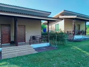 Little Shark bungalow