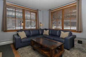 Premium Unit 1100 - One Bedroom - Zephyr Mountain Lodge condo