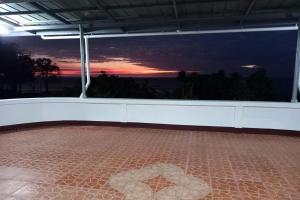 Seven Waves Beachfront La Union