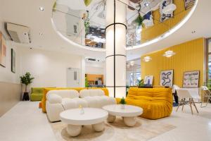 Bembis Hotel Charoenakorn 10