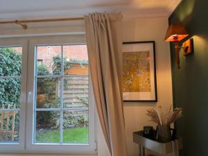 The Forest Green Residence – Garden & Tranquility
