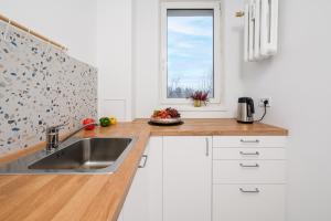 Lumina I Bright 3-room Apartment with Balcony I near Łazienki Królewskie