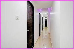 Hotel Aashvex Rajtilak Inn Near Vishwanath Temple