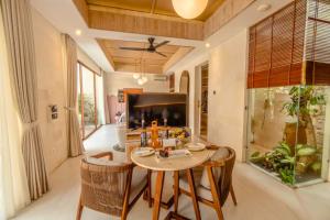 Emica Peaceful Royal 1 BR Pool Villa With Bathtub ZN434