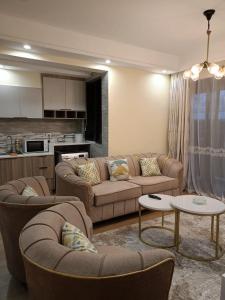 beautiful two bedroom apartment with heated swimming pool fully equipped gym ample parking space and proximity to major shopping malls