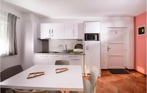 Cozy Apartment In Medulin With House A Panoramic View