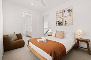 Private Burleigh Retreat close to Beach and Creek