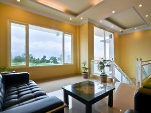 Riverstone Hotel and Cottage