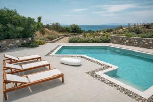 Aelia Paros Beachfront Villas