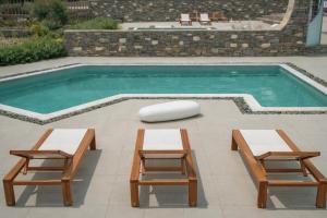 Aelia Paros Beachfront Villas