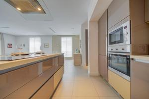 St Julians 2Br Apartment with Private Jacuzzi