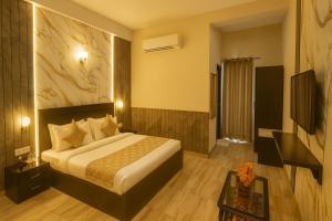 The Ruby Resort Vrindavan # Prime Location # Luxury Rooms # Near Prem Mandir # Restaurant # Big Lawn # Big Parking # By Nandan Group #