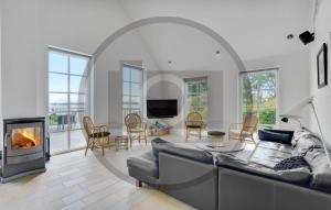 Awesome Home In Kruså With Wifi