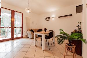 Trilocale con giardino a Cervia - CV012