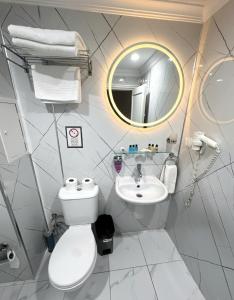 B Corner Hotel Bistro