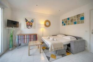 FRGK "Elegant studio CLEMENCEAU terrace WIFI HIGH-SPEED "