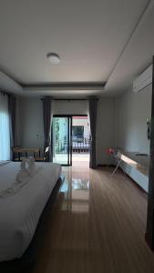 PS Lanta Resort