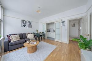 BnBNova - St Pauls Cathedral & Covent Garden