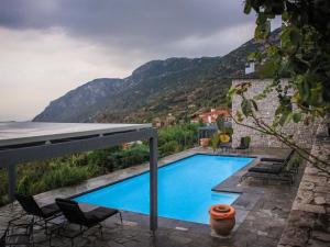 Elafivolia Arachova Suites Parnassos Greece