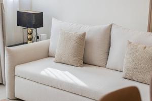 Luxury Binghatti Phantom Suites By Hostiva