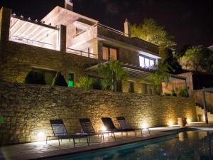 Elafivolia Arachova Suites Parnassos Greece