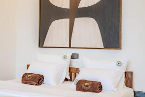 The Green Rooms Surf & Yoga Camp - ON THE BEACH - Prime location Renovated 2024