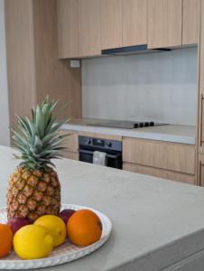 Peaceful House and Private Studio, Walk to Beach