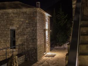 Elafivolia Arachova Suites Parnassos Greece