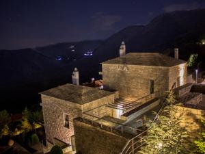 Elafivolia Arachova Suites Parnassos Greece